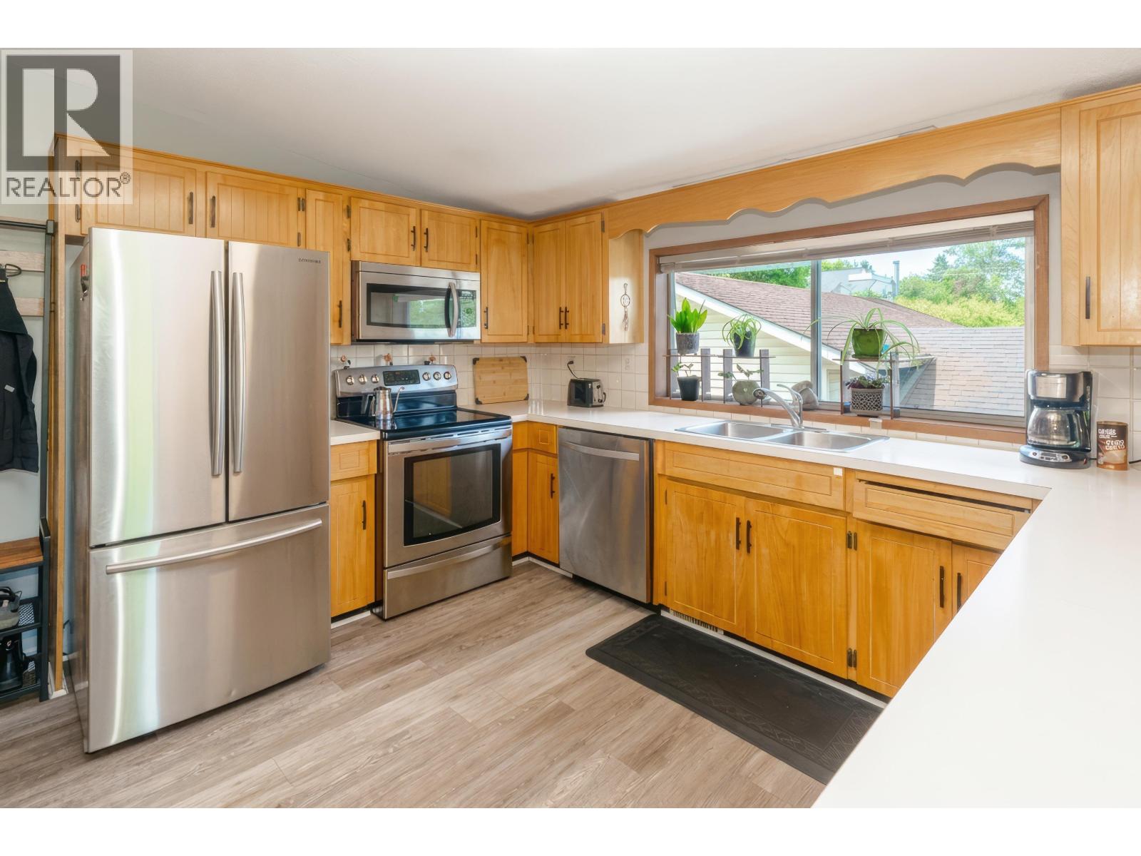 22450 Streng Avenue, Maple Ridge, British Columbia  V2X 4M5 - Photo 11 - R3129129