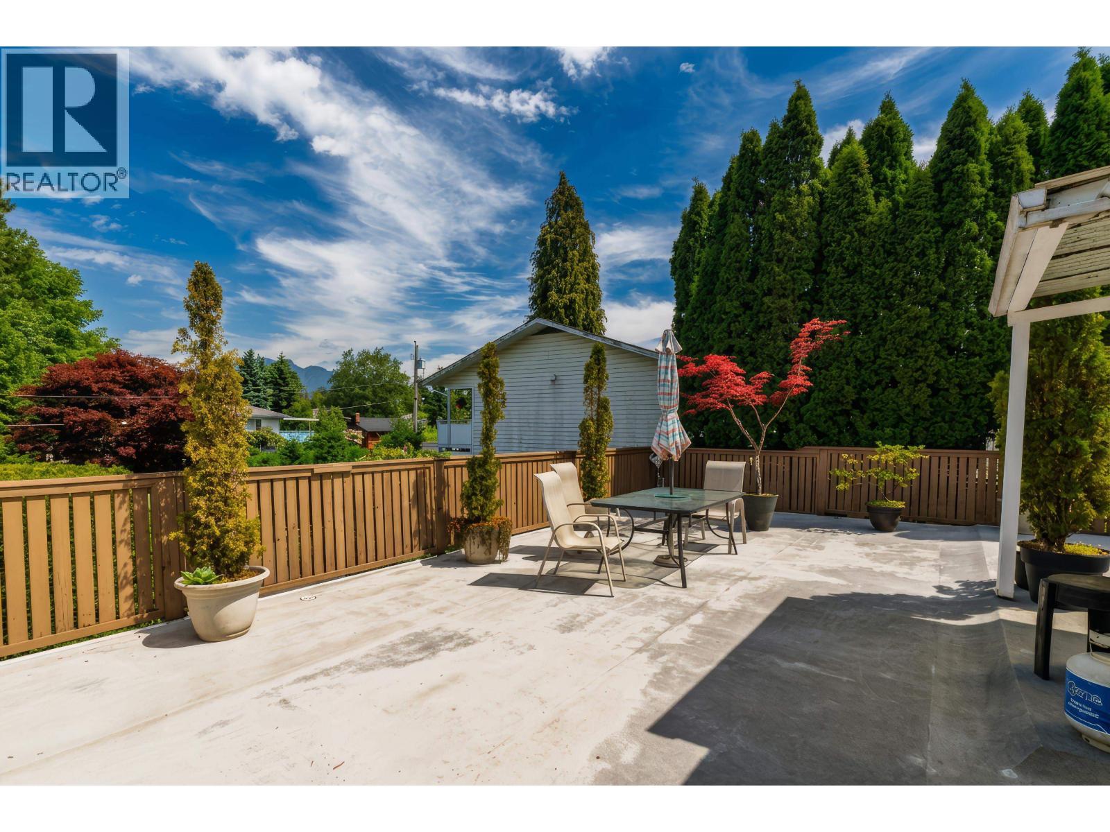 22450 Streng Avenue, Maple Ridge, British Columbia  V2X 4M5 - Photo 9 - R3129129