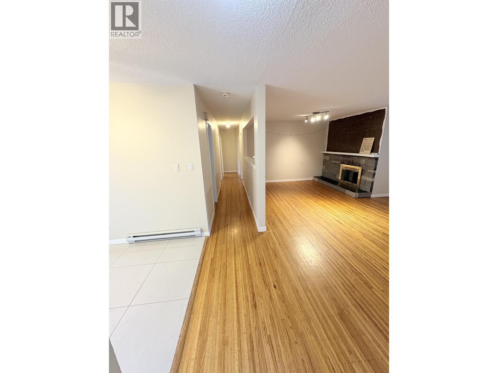 2390 Kitchener Avenue, Vancouver, British Columbia  V3B 2A9 - Photo 4 - R3129109