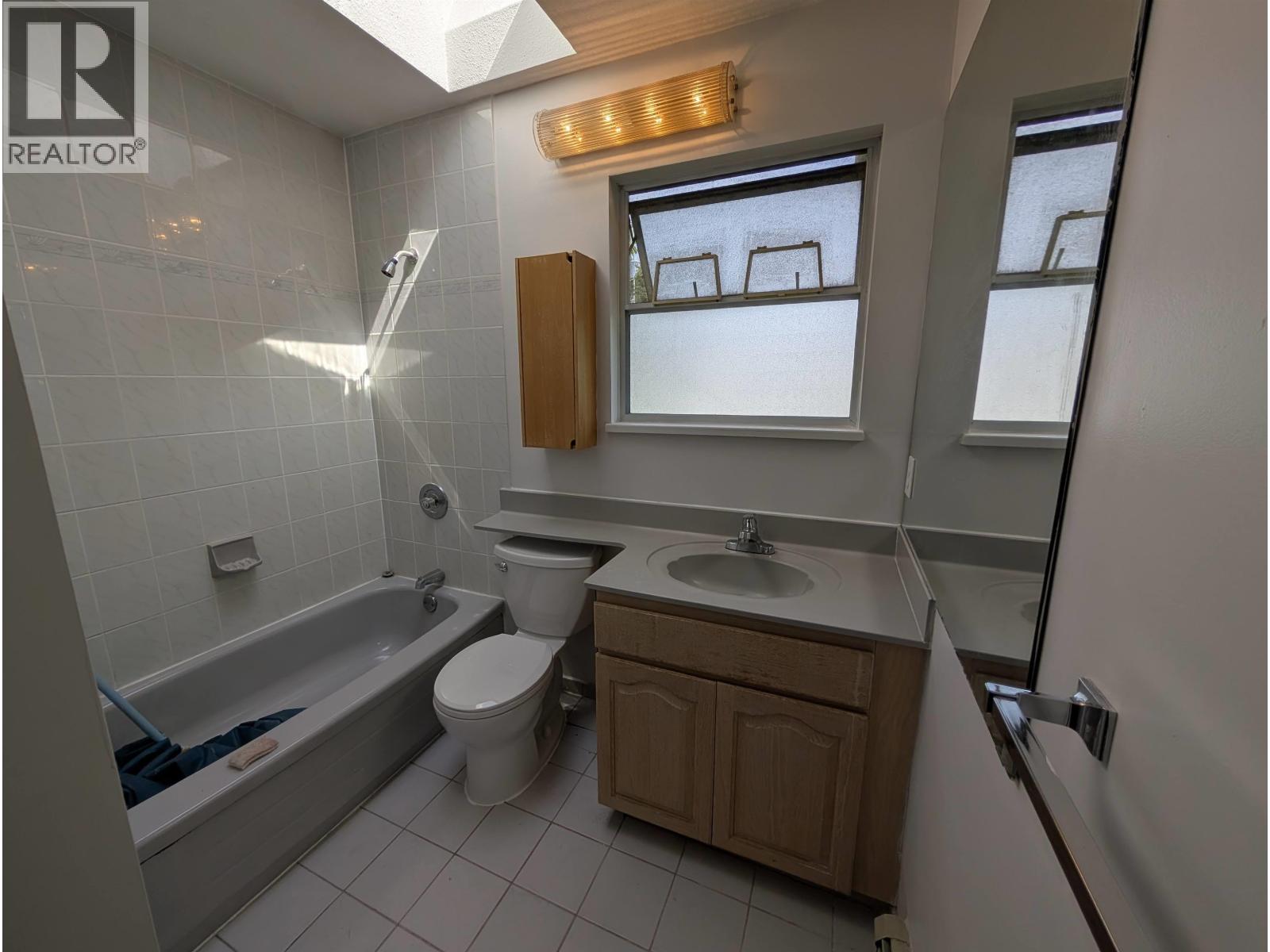 7xxx Thornhill Drive, Vancouver, British Columbia  V5P 3T5 - Photo 27 - R3129119