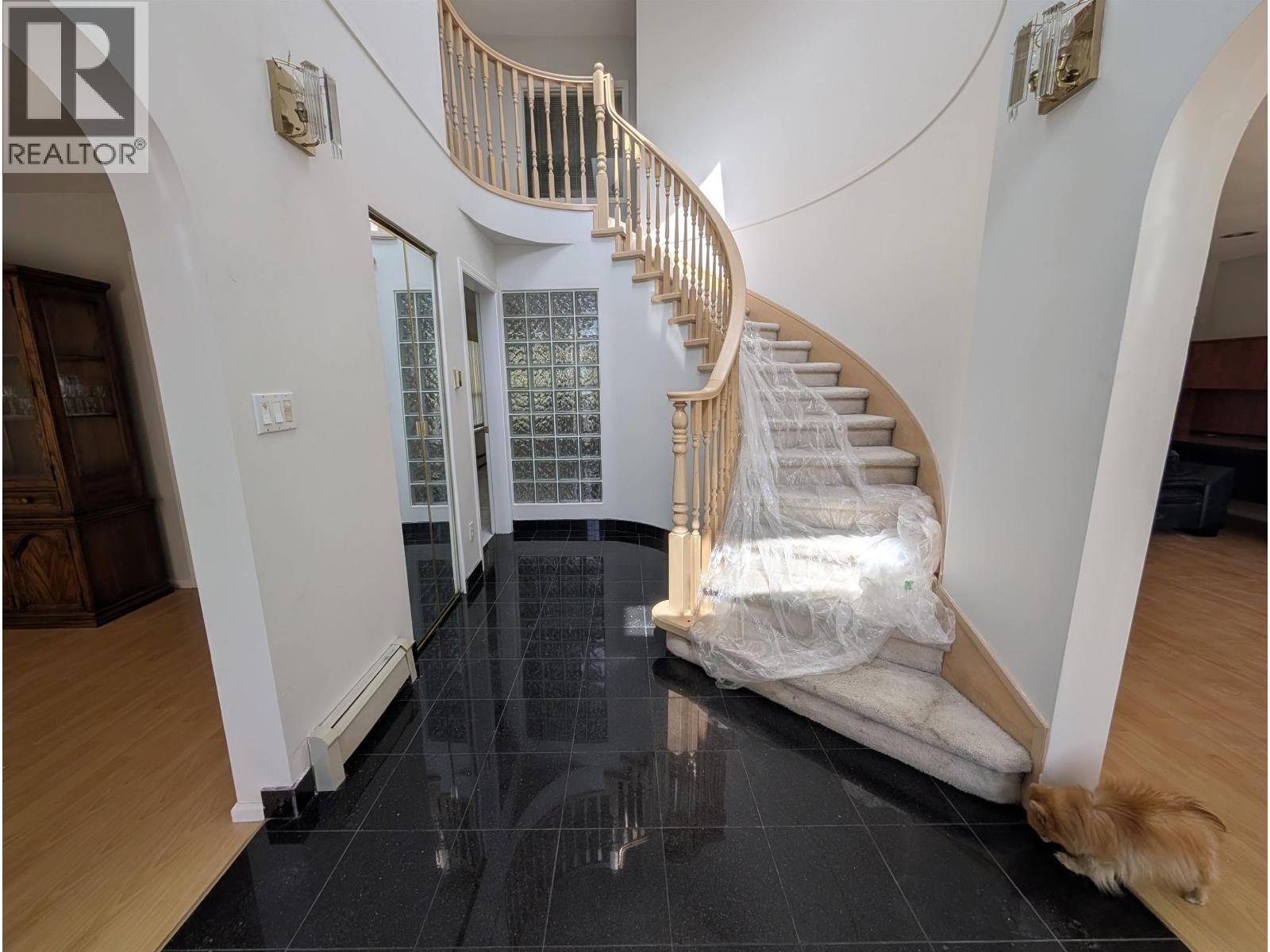 7xxx Thornhill Drive, Vancouver, British Columbia  V5P 3T5 - Photo 4 - R3129119
