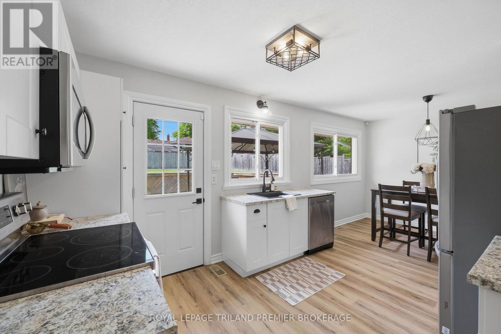 74 Deveron Crescent, London South, Ontario  N5Z 4B5 - Photo 13 - X13207864