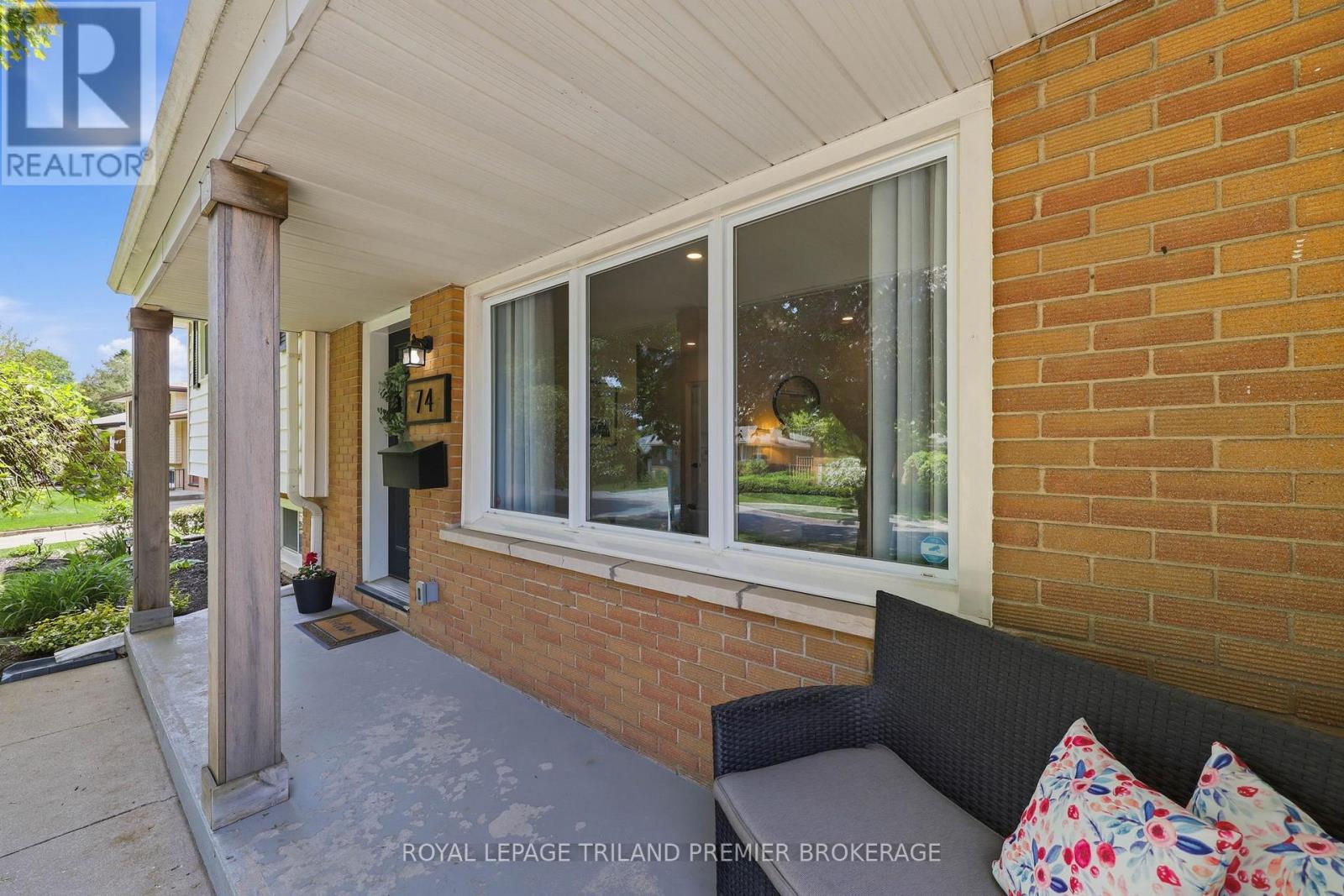 74 Deveron Crescent, London South, Ontario  N5Z 4B5 - Photo 4 - X13207864
