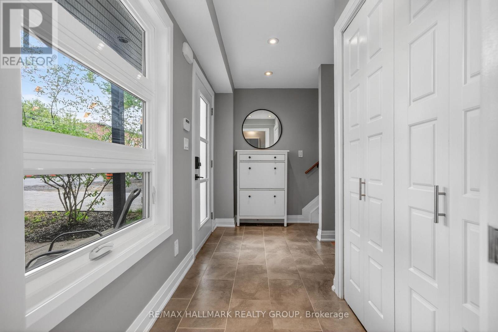 151 Clare Street, Ottawa, Ontario  K1Z 7C3 - Photo 3 - X13207796