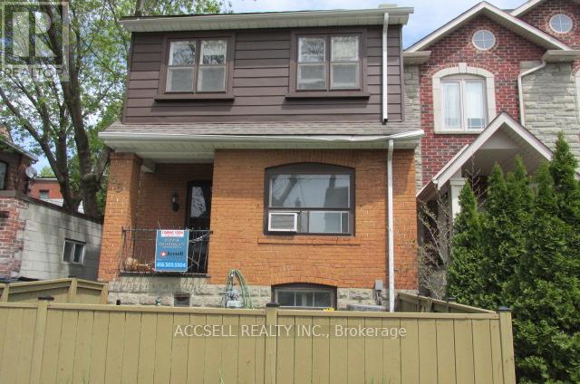 <div class="slider-price">$875,000</div><p>53 Arlington Avenue N, Toronto, Ontario</p>