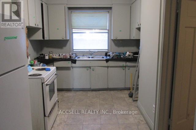 53 Arlington Avenue N, Toronto, Ontario  M6G 3K9 - Photo 3 - C13138210