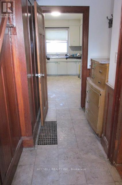 53 Arlington Avenue N, Toronto, Ontario  M6G 3K9 - Photo 2 - C13138210