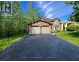 16 WILLIS DRIVE, Aurora, Ontario