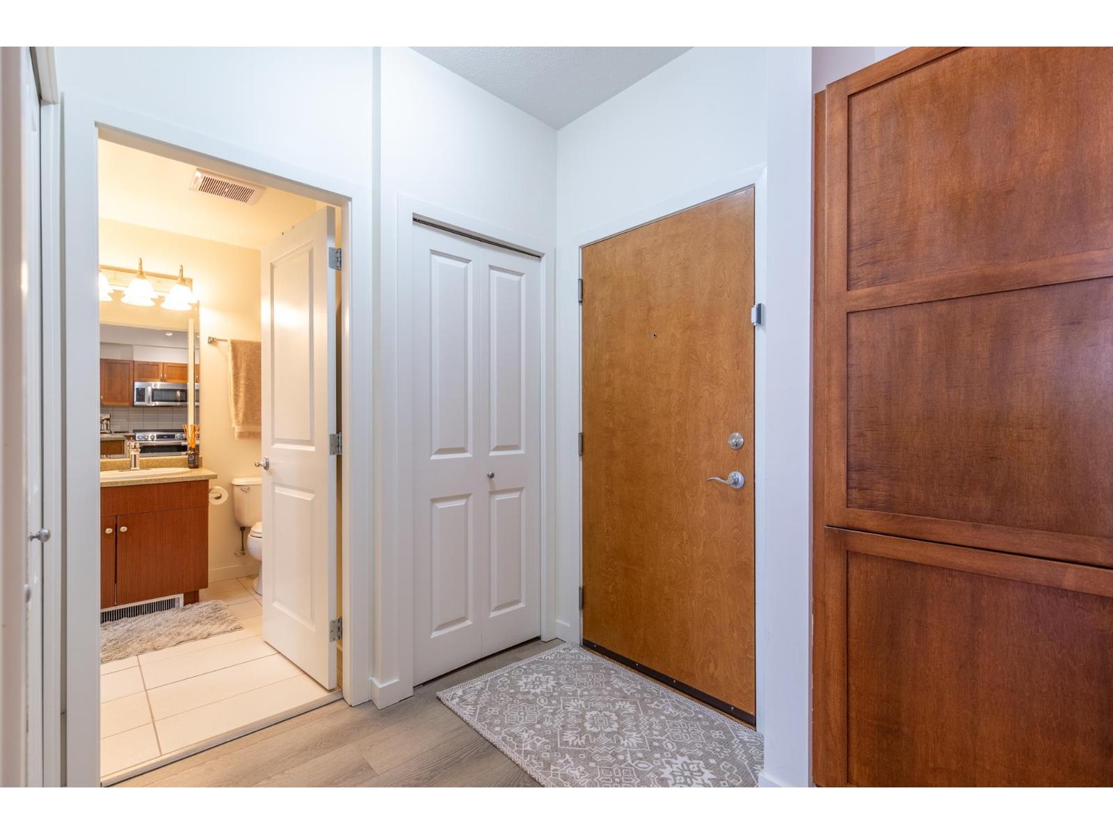 202 33318 E Bourquin Crescent, Abbotsford, British Columbia  V2S 0A6 - Photo 10 - R3127744