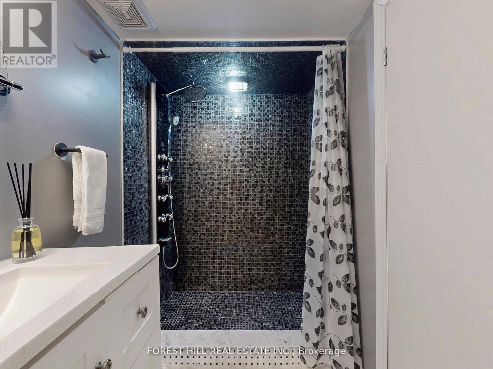 41 Poetry Drive, Vaughan, Ontario  L4H 3R1 - Photo 45 - N13207724