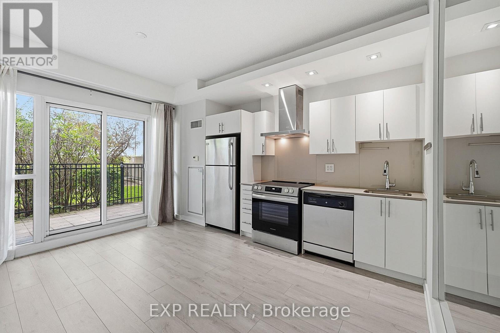 423 - 165 Legion Road, Toronto, Ontario  M8Y 0B3 - Photo 2 - W13046086