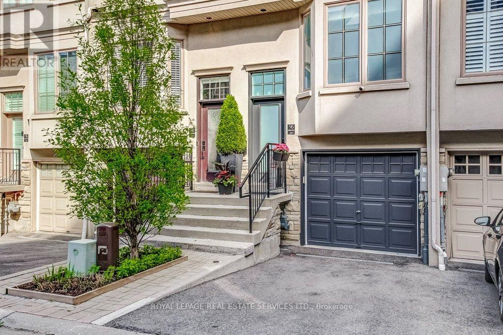 20 - 96 Nelson Street, Oakville, Ontario  L6L 3H8 - Photo 2 - W13053144