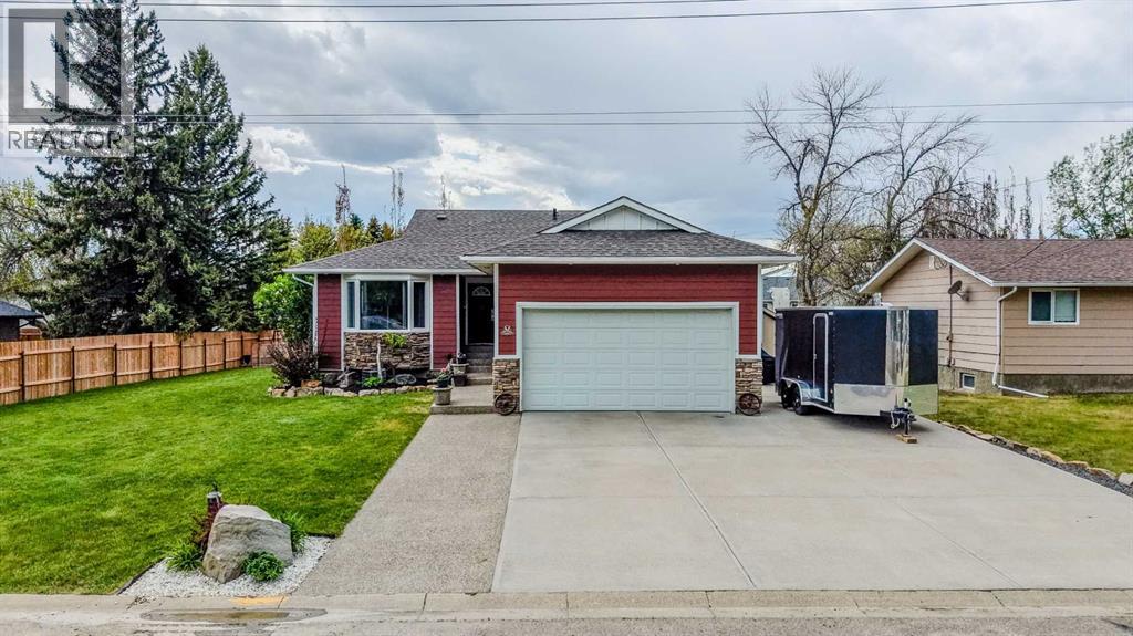 20 N 1a Street, Magrath, Alberta  T0K 1J0 - Photo 1 - A2312863