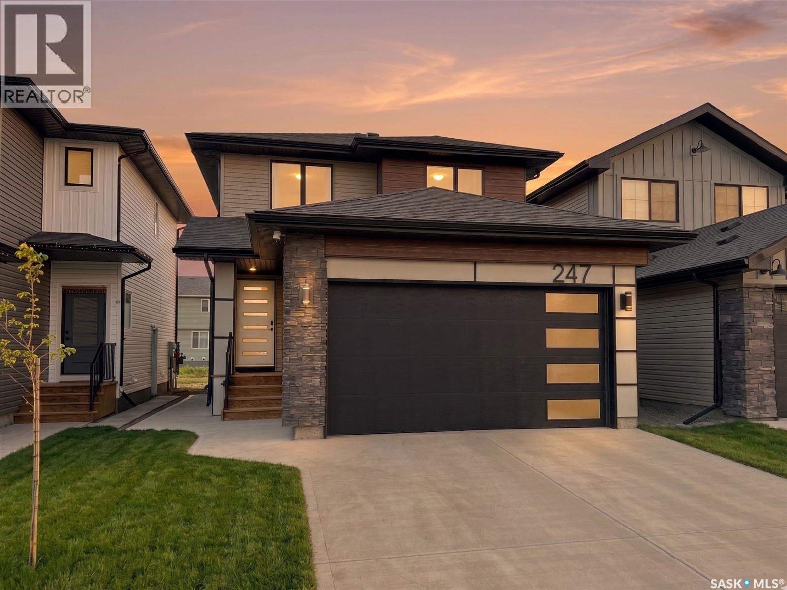 247 Asokan Street, Saskatoon, Saskatchewan  S7V 1V7 - Photo 2 - SK037409