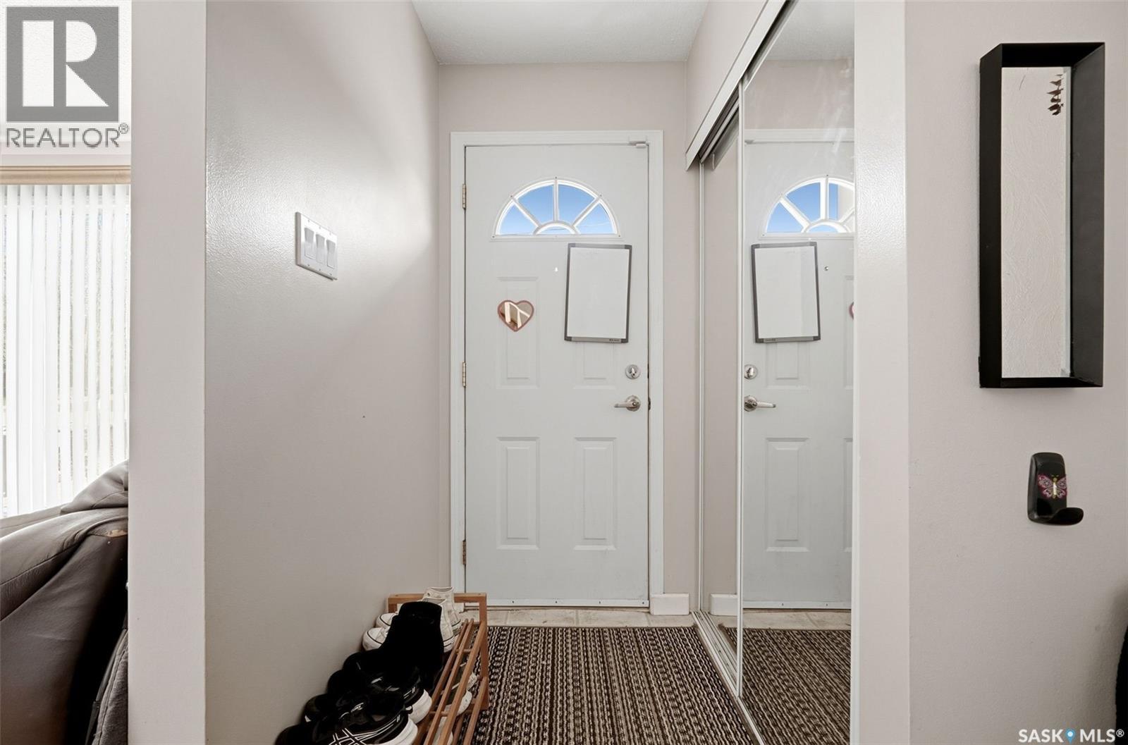 220 Qu'appelle Drive W, Lumsden, Saskatchewan  S0G 3C0 - Photo 3 - SK037226