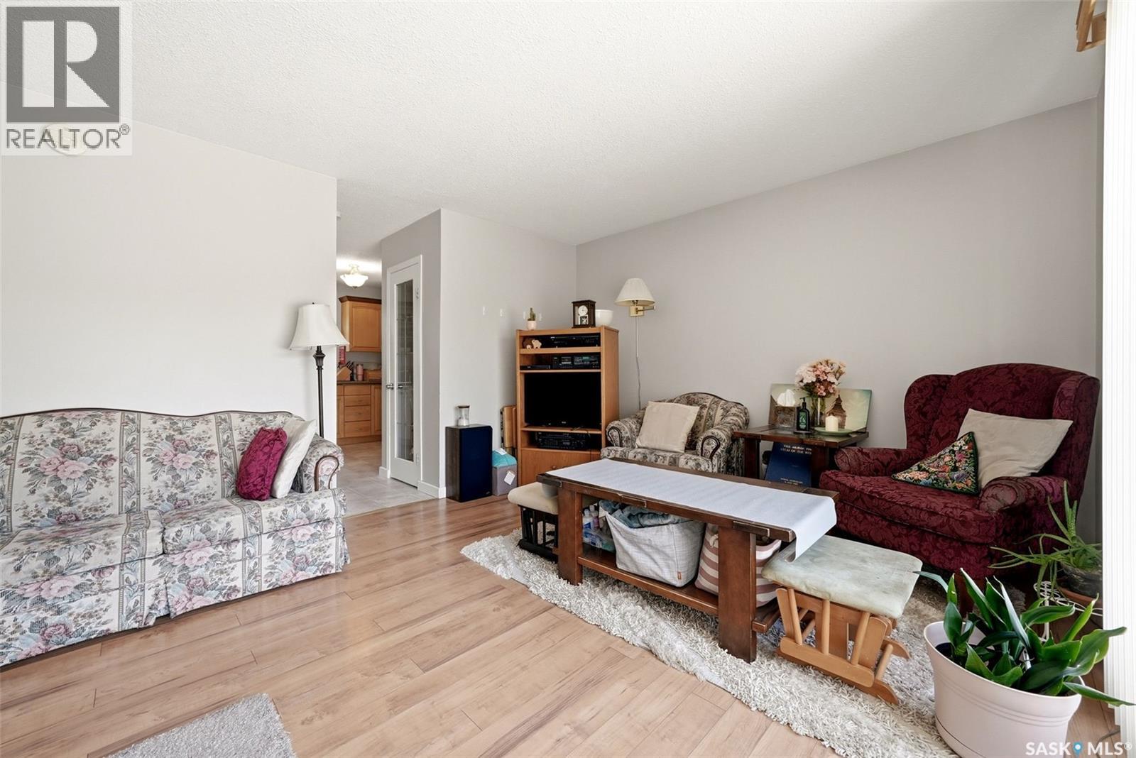 220 Qu'appelle Drive W, Lumsden, Saskatchewan  S0G 3C0 - Photo 6 - SK037226