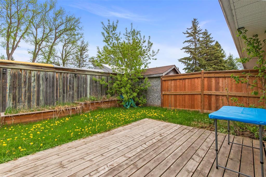 B 11 Ellice Avenue, Steinbach, Manitoba R5G 2B8 - Photo 3 - 202611642
