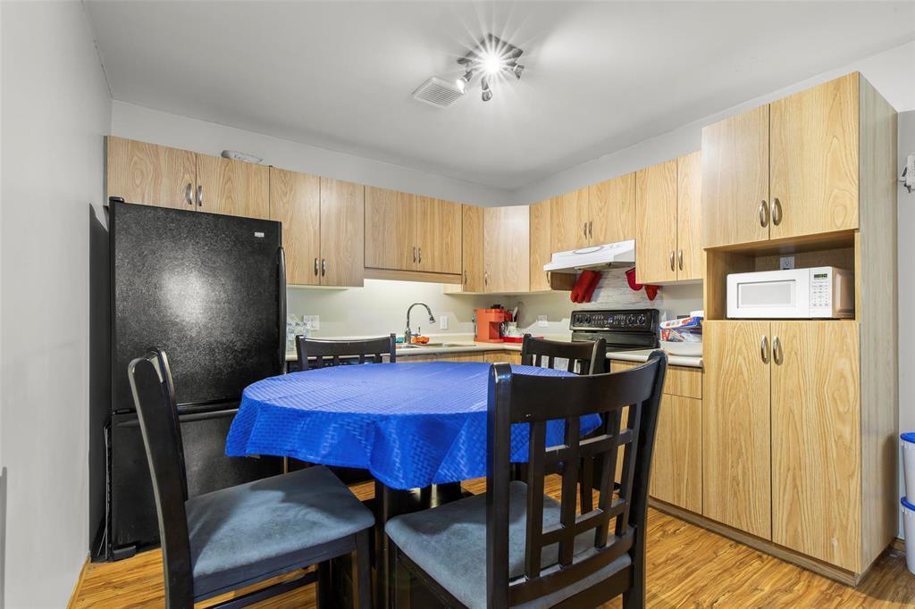 B 11 Ellice Avenue, Steinbach, Manitoba R5G 2B8 - Photo 4 - 202611642