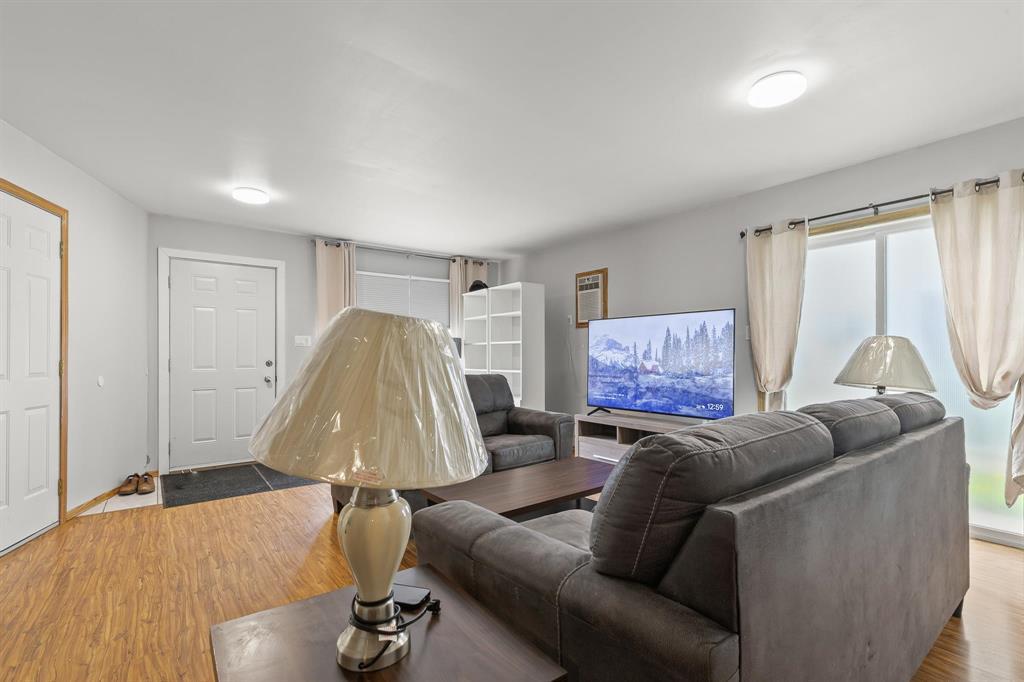 B 11 Ellice Avenue, Steinbach, Manitoba R5G 2B8 - Photo 6 - 202611642