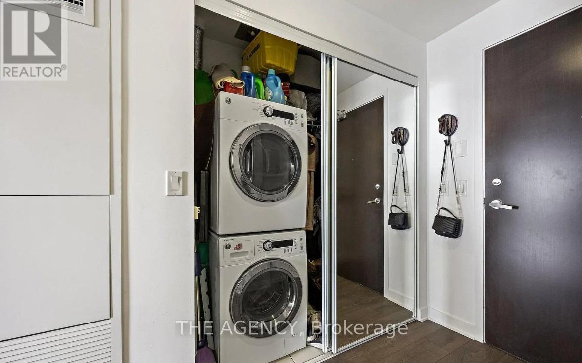 2004 - 55 Regent Park Boulevard, Toronto, Ontario  M5A 3H6 - Photo 4 - C13207800
