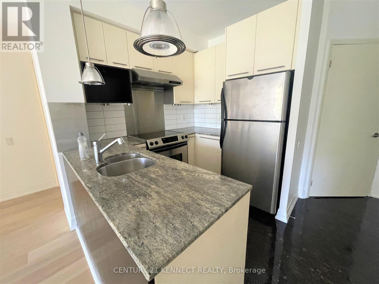 610 - 21 Carlton Street, Toronto, Ontario  M5B 1L3 - Photo 5 - C13207816