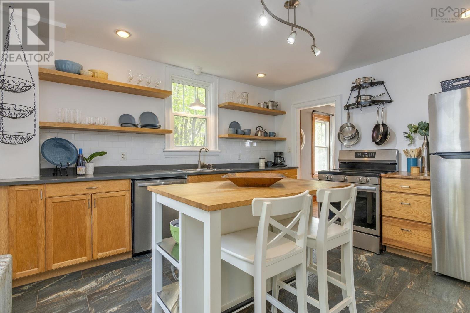 19 Tophill Road, Bedford, Nova Scotia  B4A 2K1 - Photo 14 - 202612404