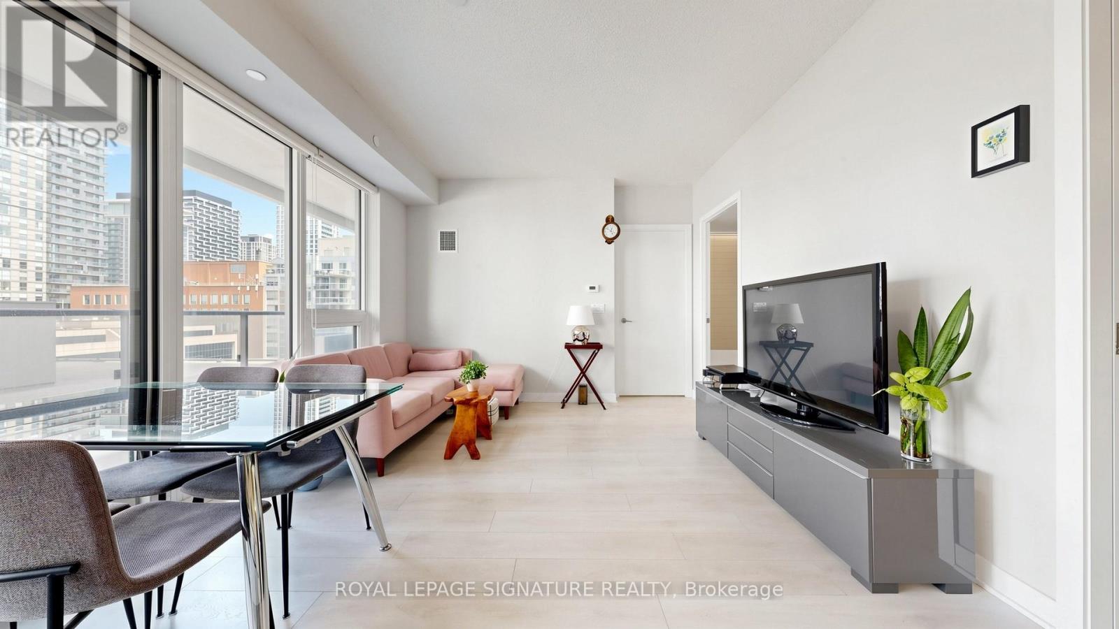 1011 - 2221 Yonge Street, Toronto, Ontario  M4S 0B8 - Photo 11 - C13207860