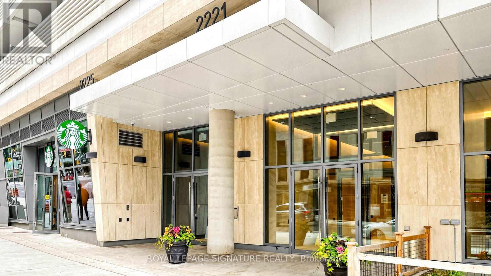 1011 - 2221 Yonge Street, Toronto, Ontario  M4S 0B8 - Photo 2 - C13207860