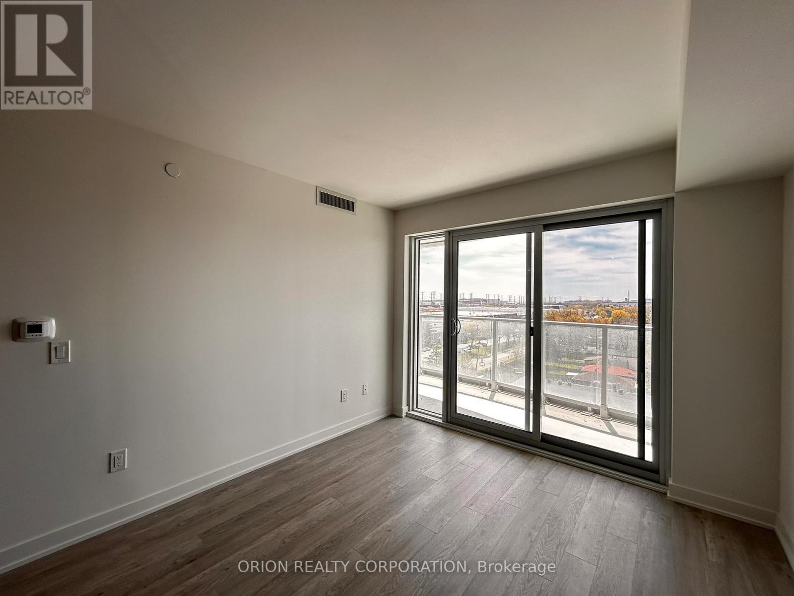 706 - 1010 Sandy Beach Road, Pickering, Ontario  L1W 0C7 - Photo 10 - E13207754