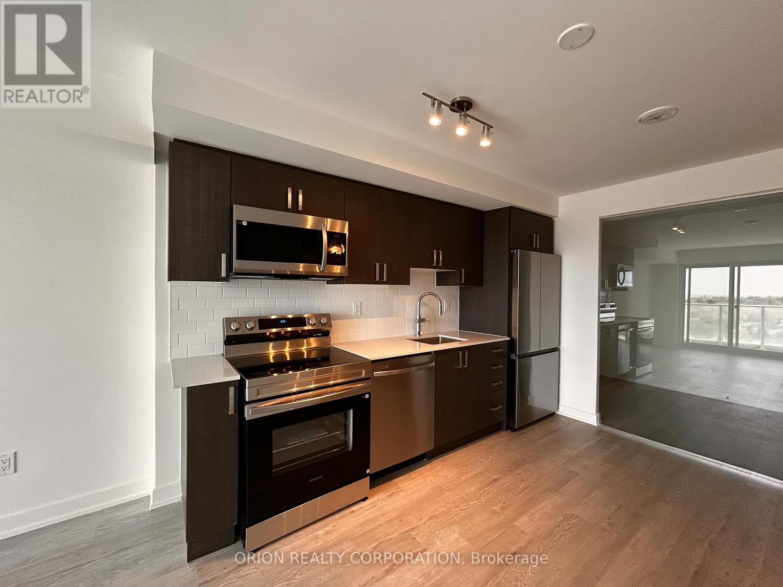 706 - 1010 Sandy Beach Road, Pickering, Ontario  L1W 0C7 - Photo 6 - E13207754