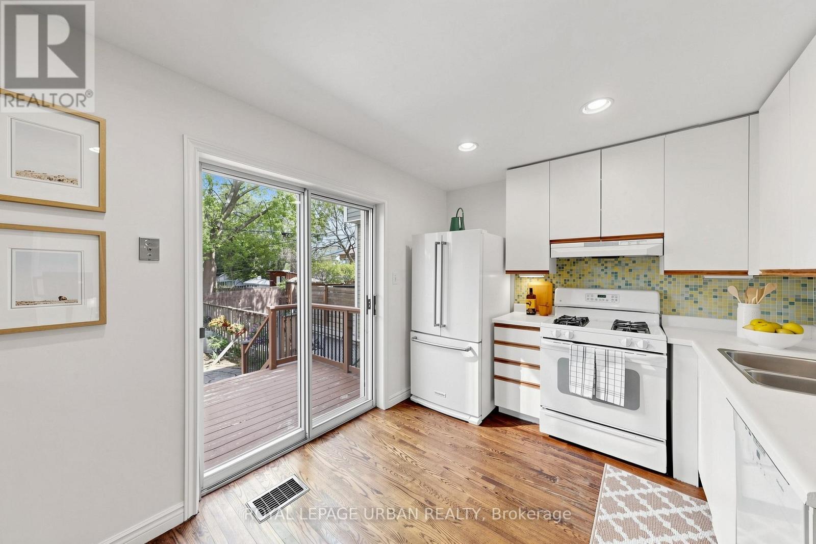 36 Norway Avenue, Toronto, Ontario  M4L 1P9 - Photo 10 - E13207794