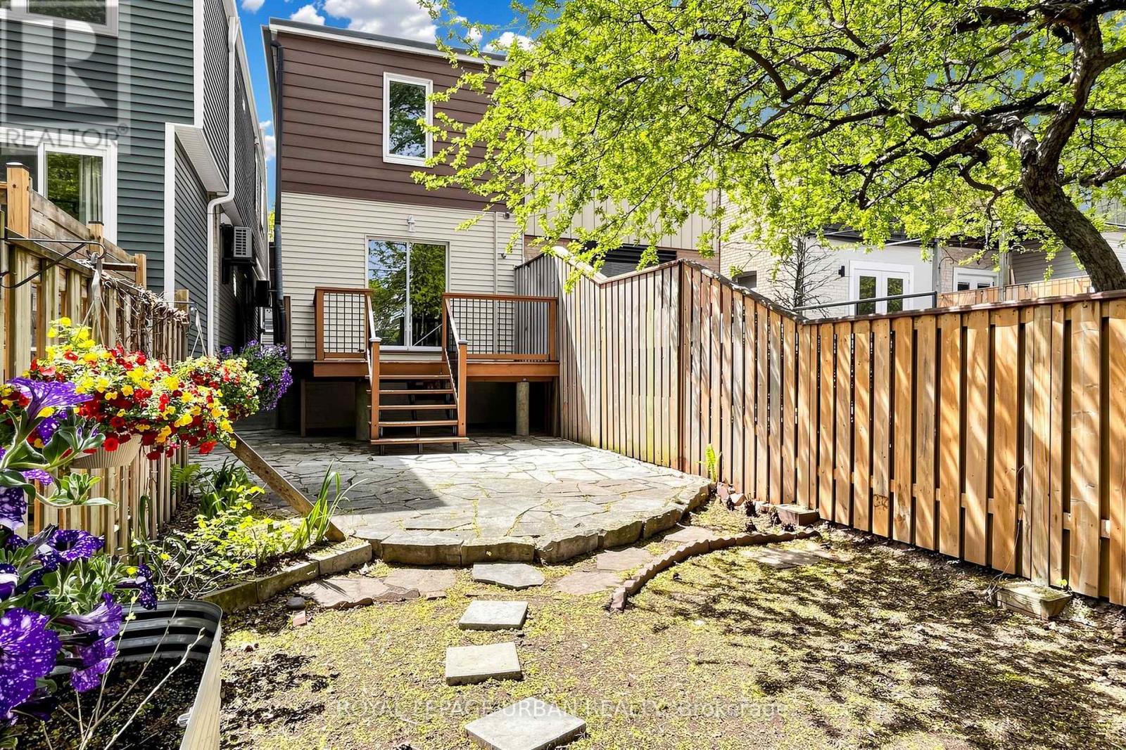 36 Norway Avenue, Toronto, Ontario  M4L 1P9 - Photo 31 - E13207794