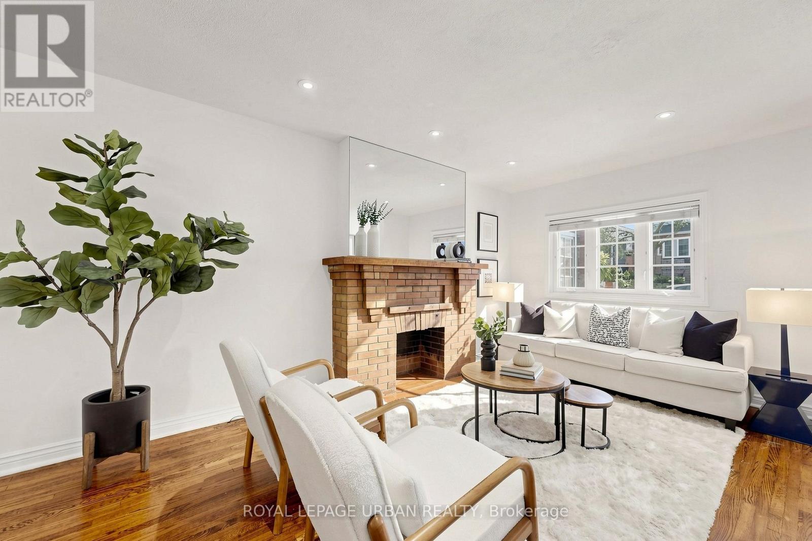 36 Norway Avenue, Toronto, Ontario  M4L 1P9 - Photo 7 - E13207794