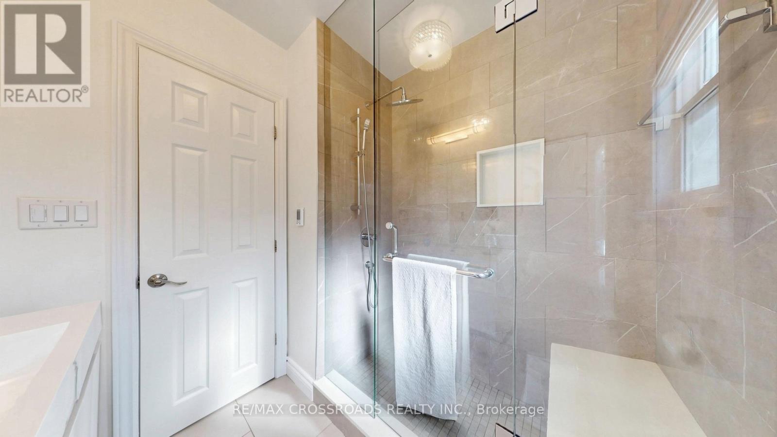 63 Flora Drive, Toronto, Ontario  M1P 1A5 - Photo 27 - E13207838