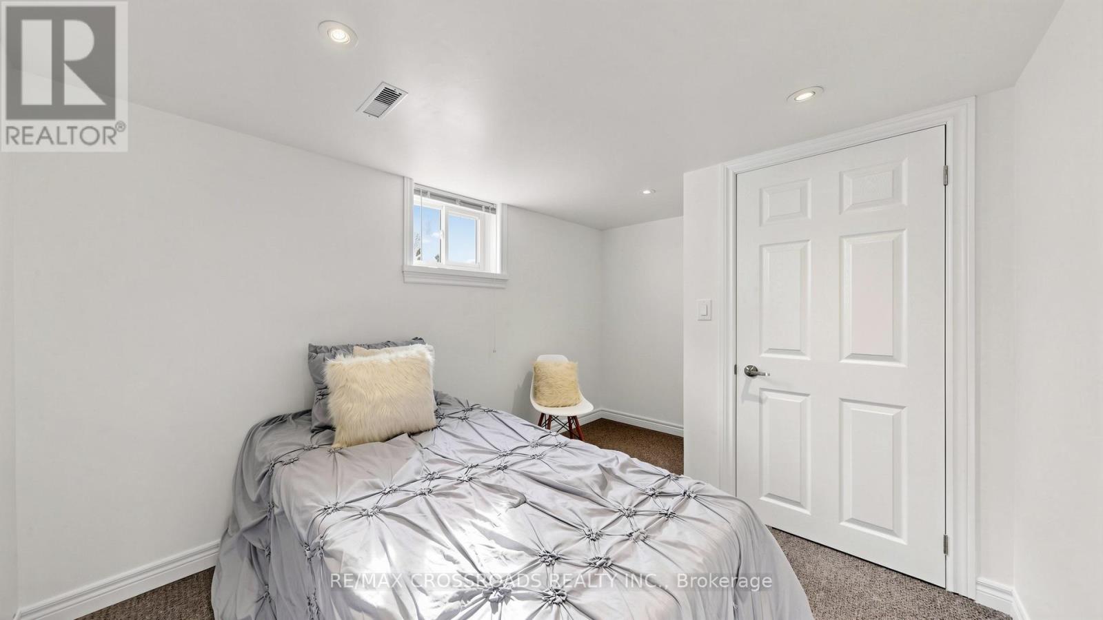 63 Flora Drive, Toronto, Ontario  M1P 1A5 - Photo 40 - E13207838