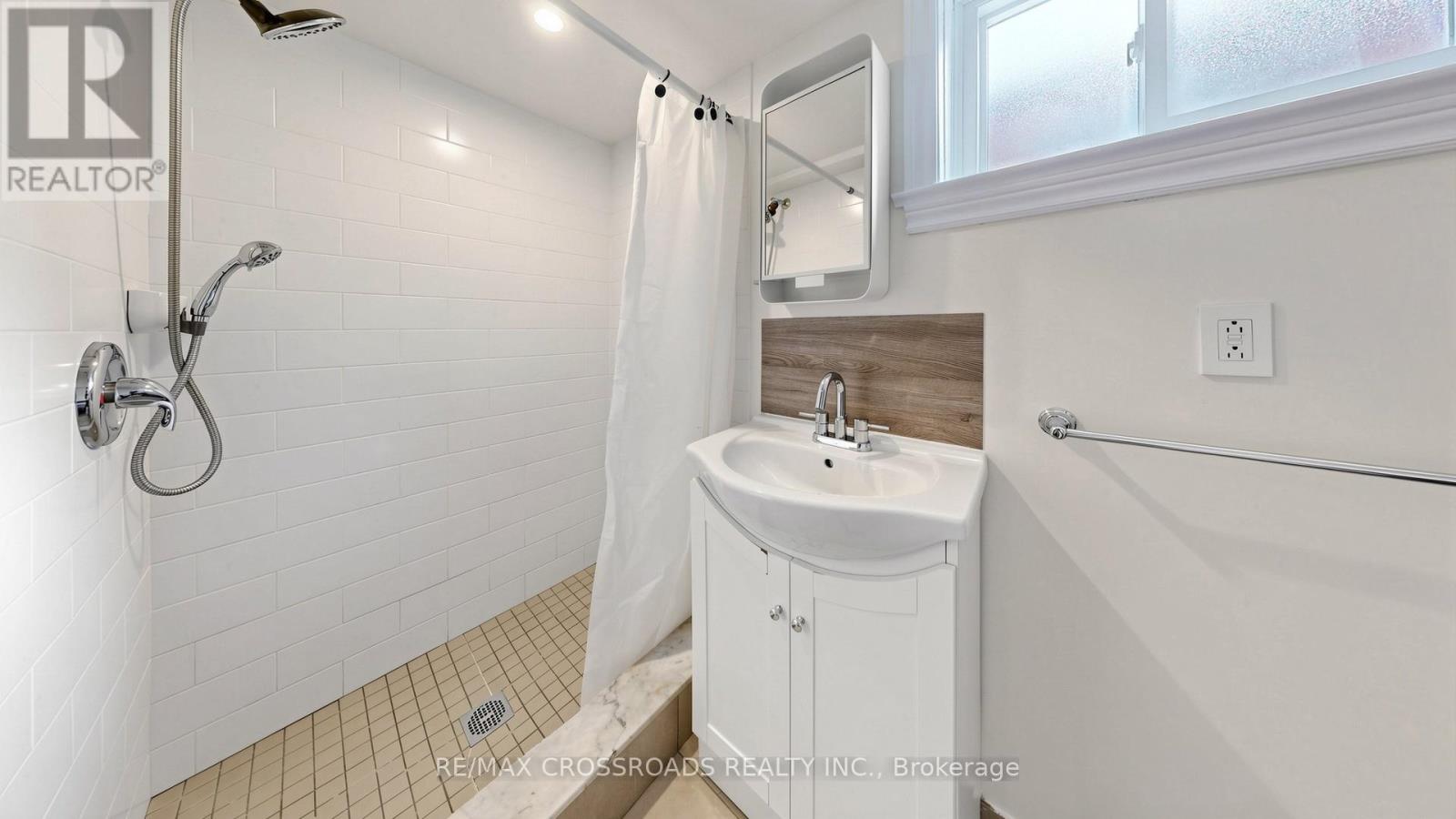 63 Flora Drive, Toronto, Ontario  M1P 1A5 - Photo 43 - E13207838