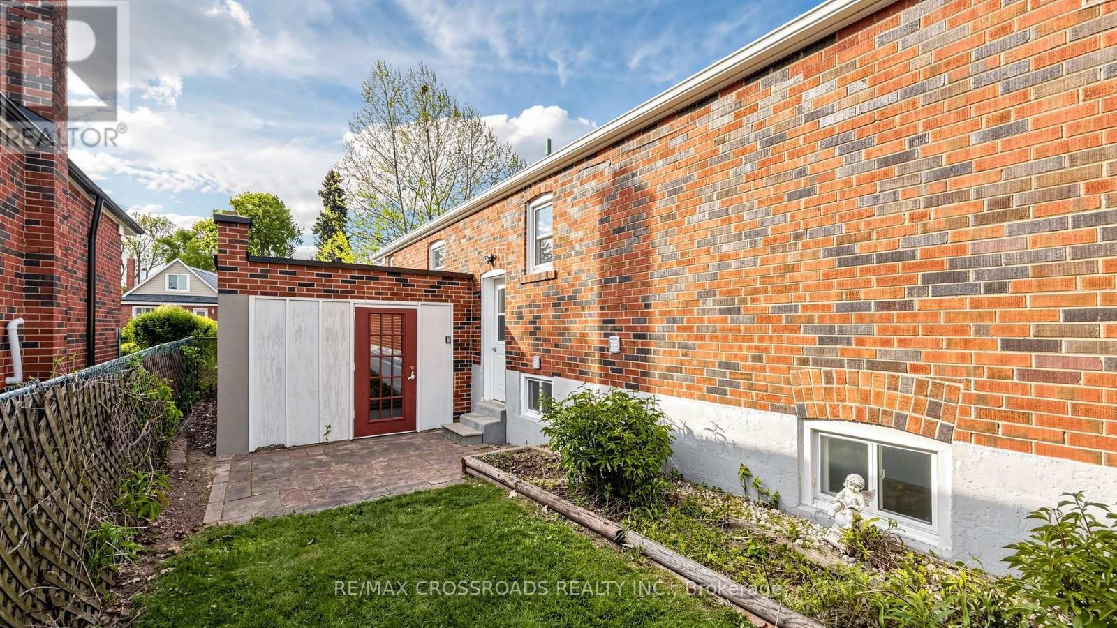 63 Flora Drive, Toronto, Ontario  M1P 1A5 - Photo 44 - E13207838