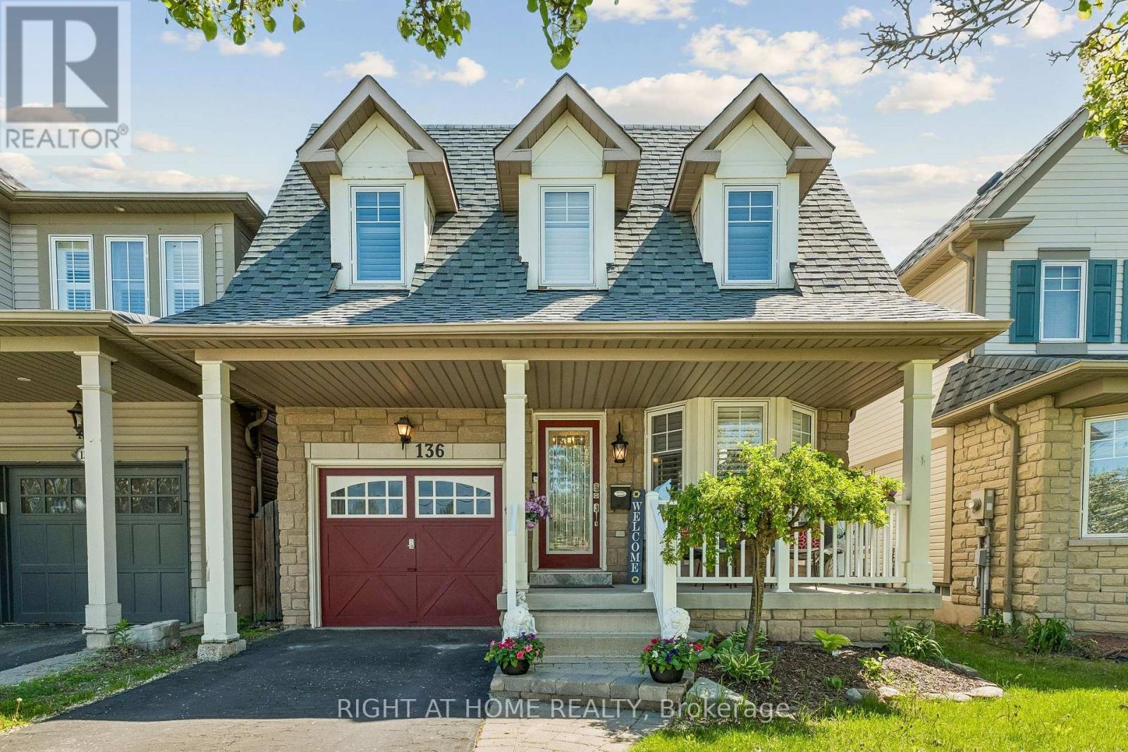 136 HARRONGATE PLACE, Whitby, Ontario