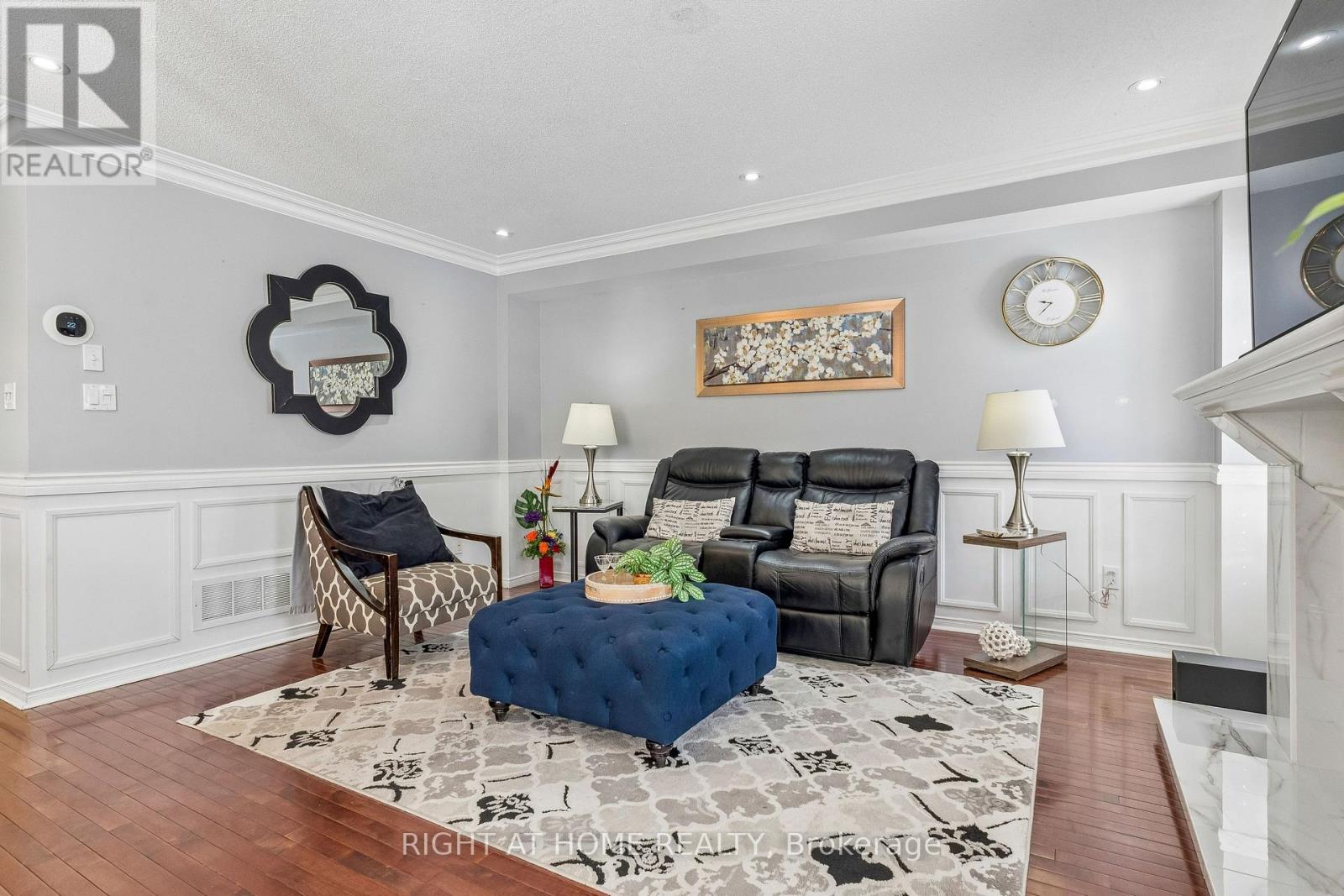136 Harrongate Place, Whitby, Ontario  L1R 3E5 - Photo 11 - E13207866