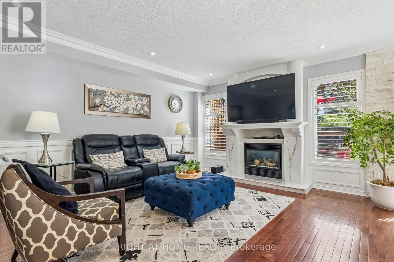 136 Harrongate Place, Whitby, Ontario  L1R 3E5 - Photo 12 - E13207866