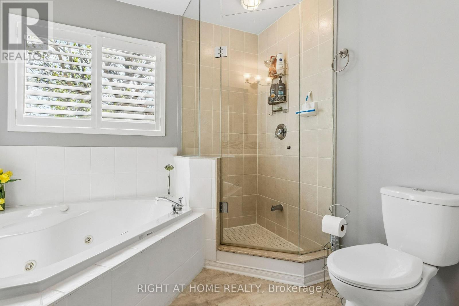 136 Harrongate Place, Whitby, Ontario  L1R 3E5 - Photo 21 - E13207866