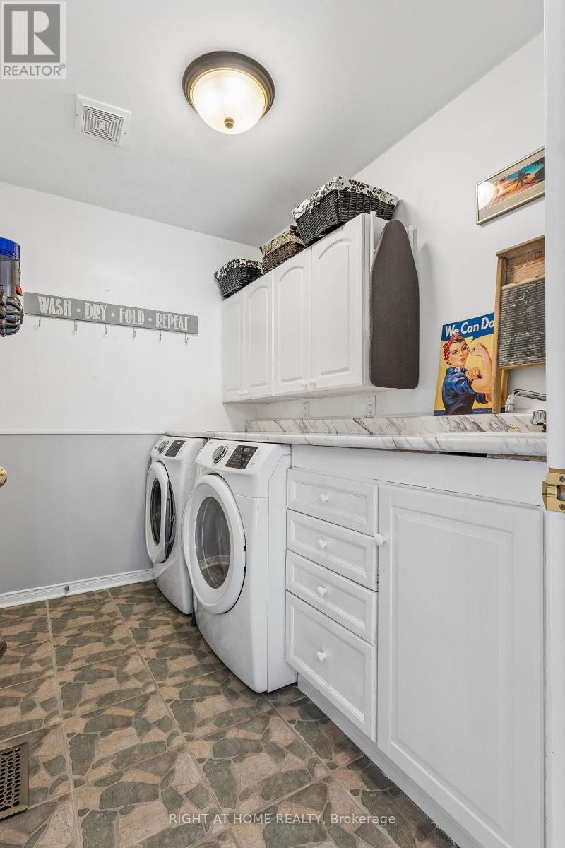 136 Harrongate Place, Whitby, Ontario  L1R 3E5 - Photo 28 - E13207866