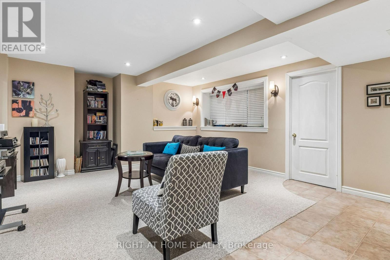 136 Harrongate Place, Whitby, Ontario  L1R 3E5 - Photo 31 - E13207866