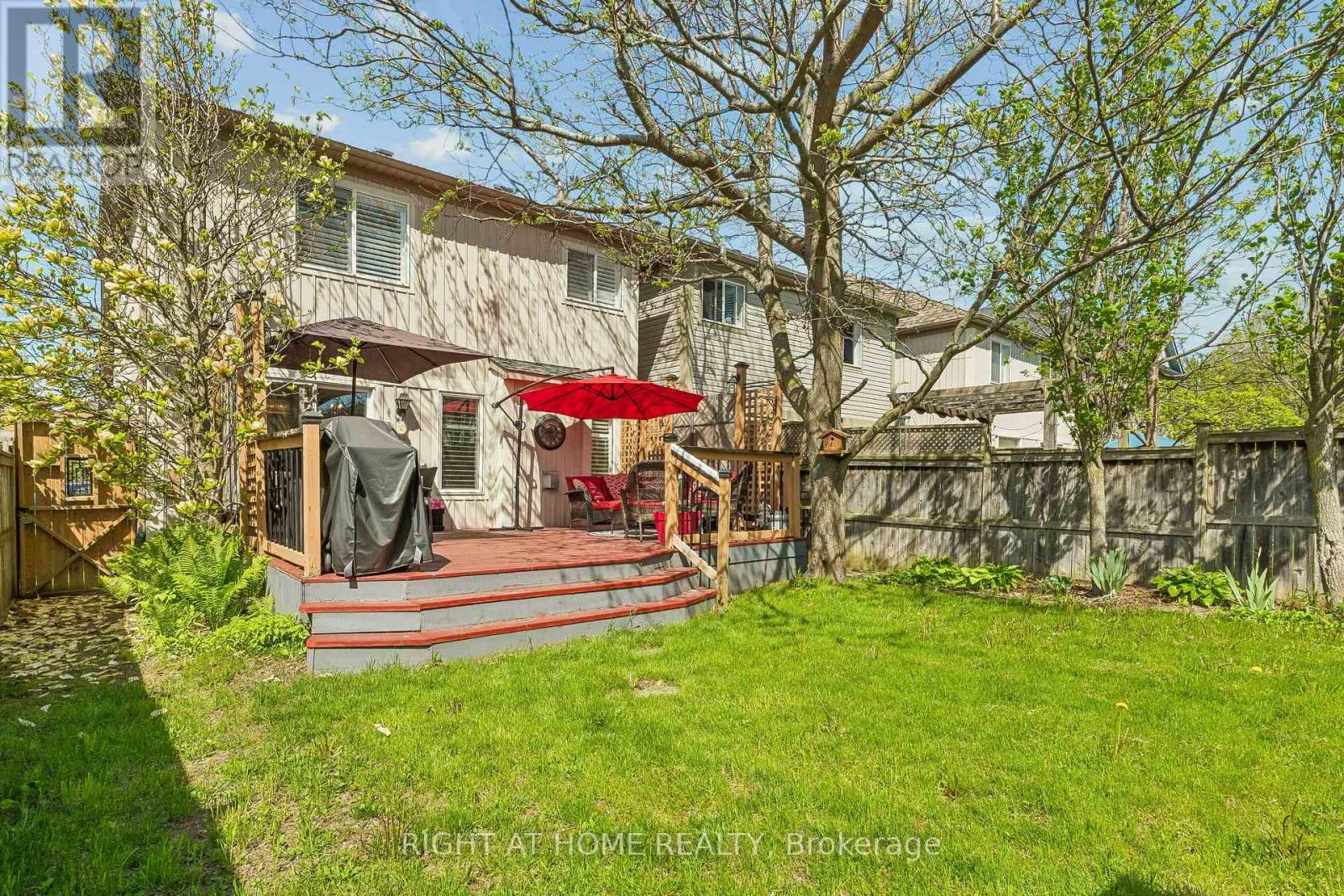 136 Harrongate Place, Whitby, Ontario  L1R 3E5 - Photo 37 - E13207866