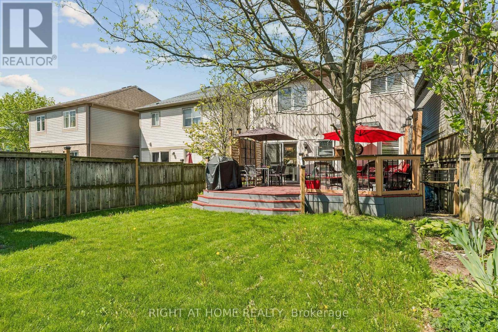 136 Harrongate Place, Whitby, Ontario  L1R 3E5 - Photo 38 - E13207866