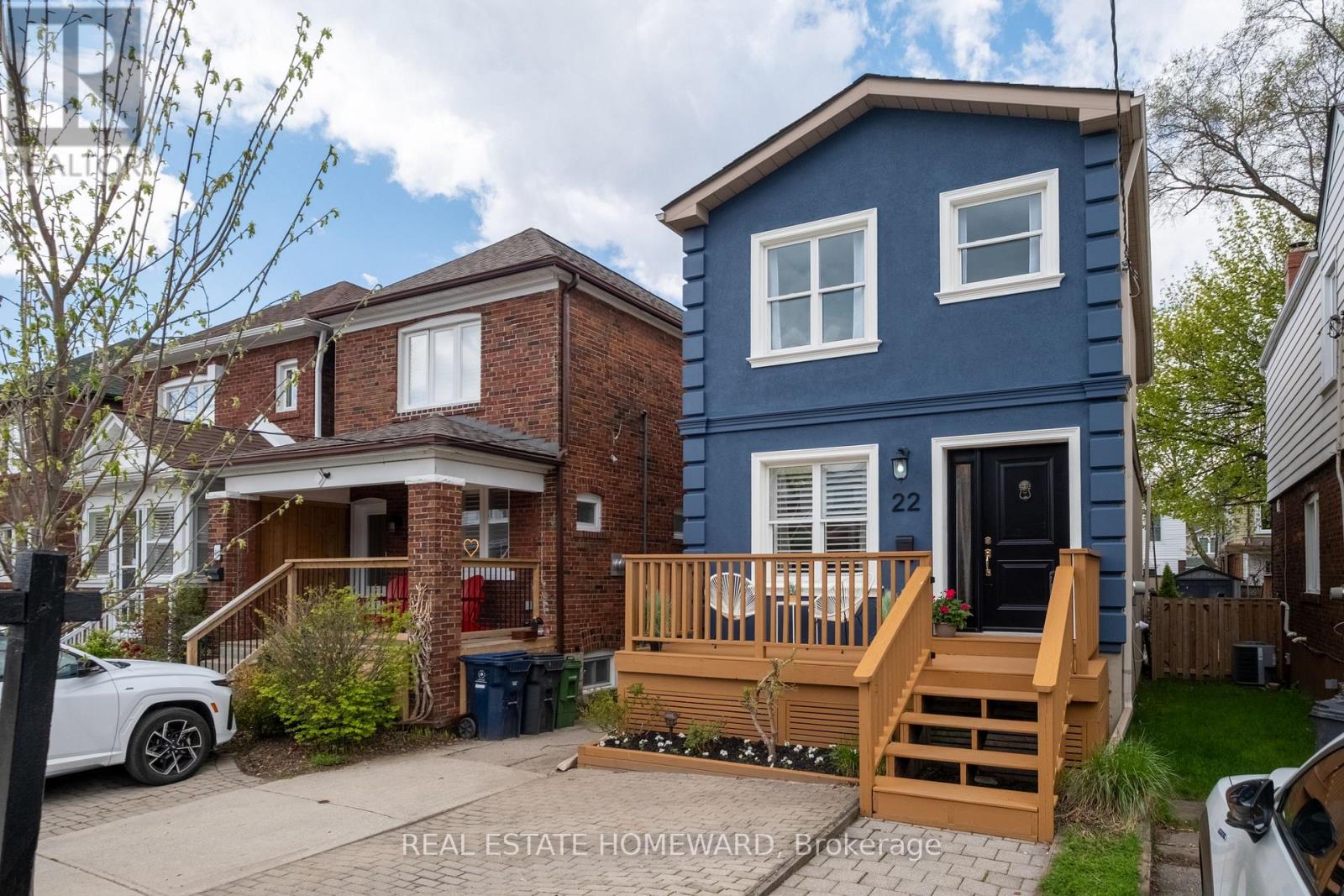 22 Kimbourne Avenue, Toronto, Ontario  M4J 4J2 - Photo 2 - E13207886