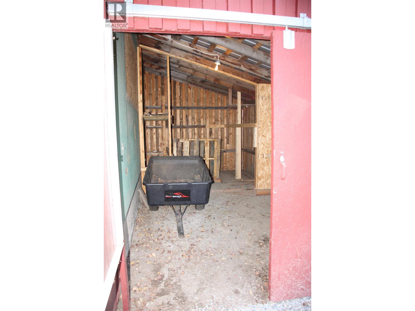 5035 Hansen Court, 108 Mile Ranch, British Columbia  V0K 2Z0 - Photo 18 - R3111141