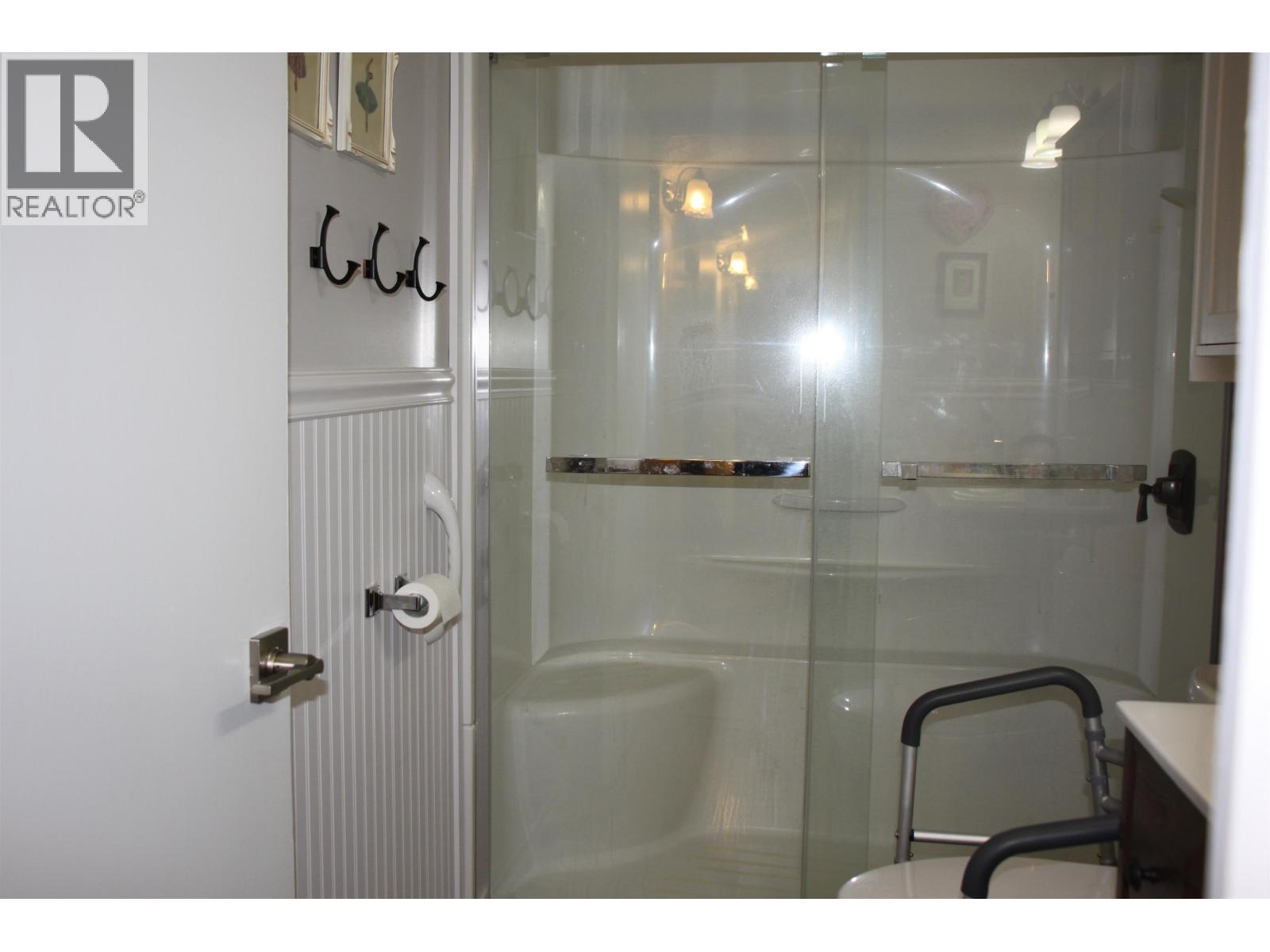 5035 Hansen Court, 108 Mile Ranch, British Columbia  V0K 2Z0 - Photo 15 - R3111141