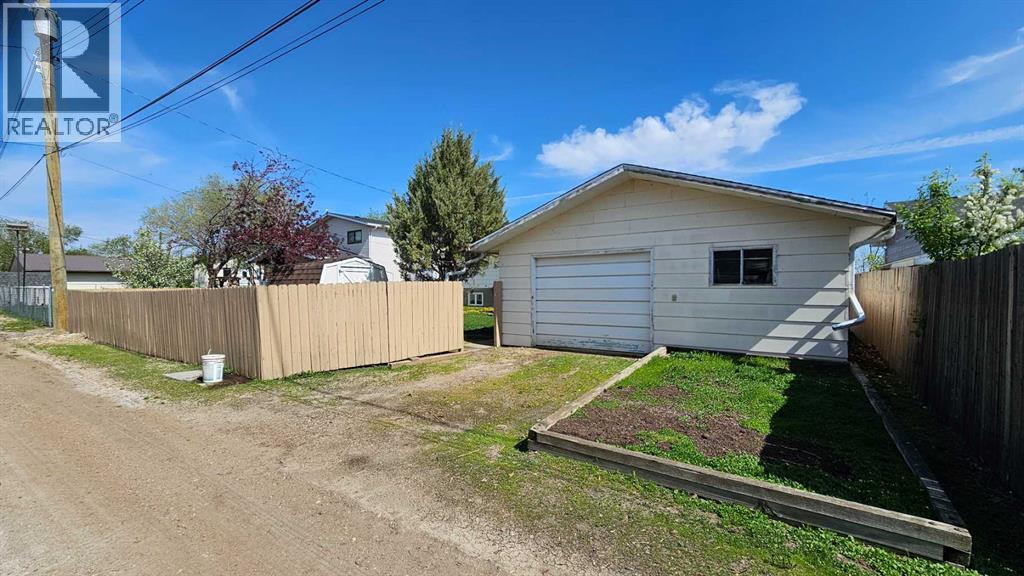 5006 Alexander Avenue, Coronation, Alberta  T0C 1C0 - Photo 2 - A2275457