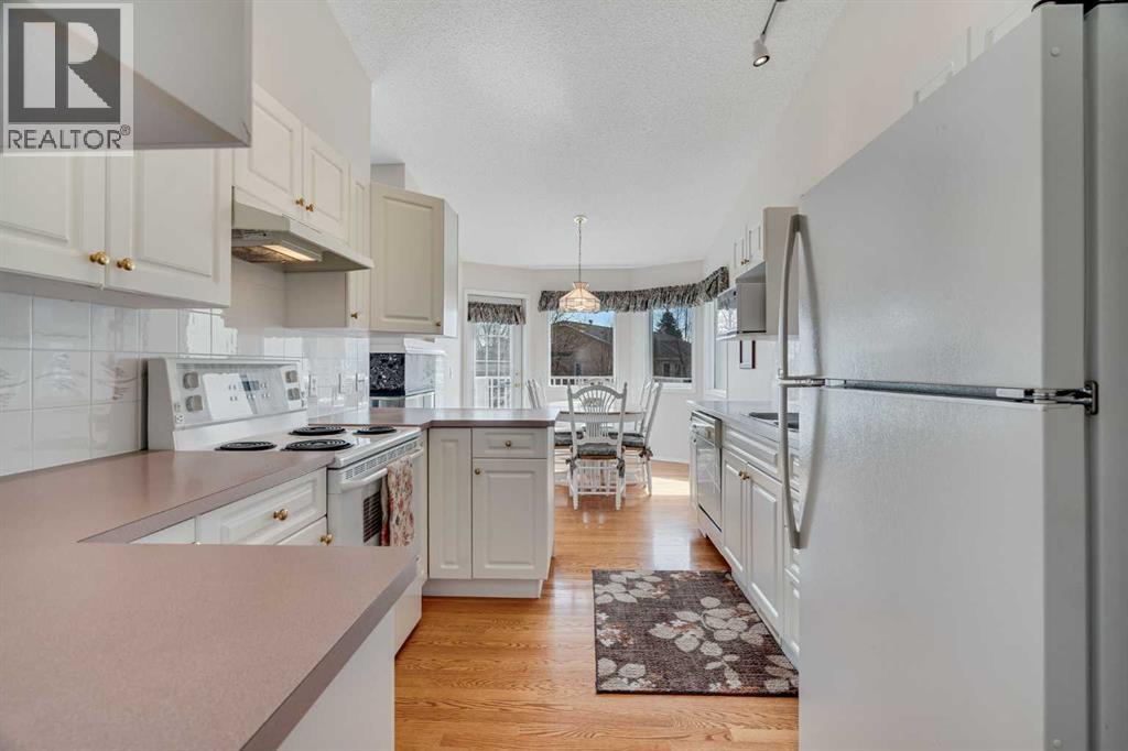 58 Evergreen Bay SW, Calgary, Alberta  T2Y 3E9 - Photo 16 - A2308686